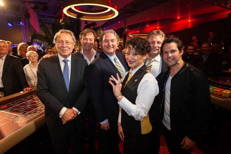 Hoe kun je een perfecte balans vinden tussen uitgaan en sparen? in Netherlands Hoe kun je een perfecte balans vinden tussen uitgaan en sparen? in Netherlands
